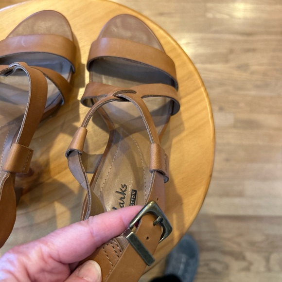 Clark’s Dress Heel - Picture 3 of 6